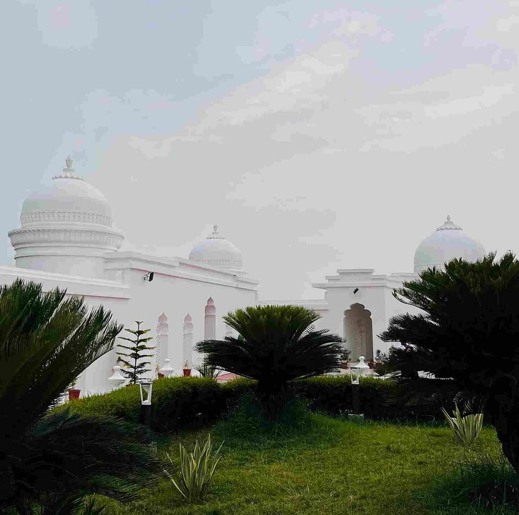 Rajput-Mughal Architecture of Neermahal